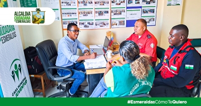 Alcald&iacute;a Ciudadana de Esmeraldas a trav&eacute;s de la Casa Municipal de la Juventud, mantuvieron reuni&oacute;n con el Comandante del Cuerpo de Bomberos