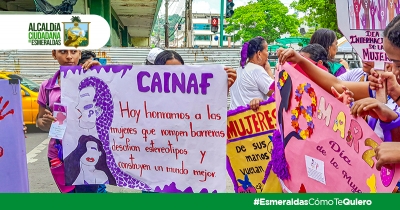 Plant&oacute;n en avenida Bol&iacute;var en conmemoraci&oacute;n del D&iacute;a Internacional de la Mujer