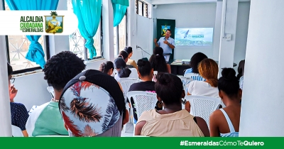 Colegio de Periodistas capacitaron a j&oacute;venes de la Casa de la Juventud en &eacute;tica period&iacute;stica